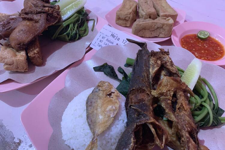 Warung Pink Tempong Denpasar Barat Bali